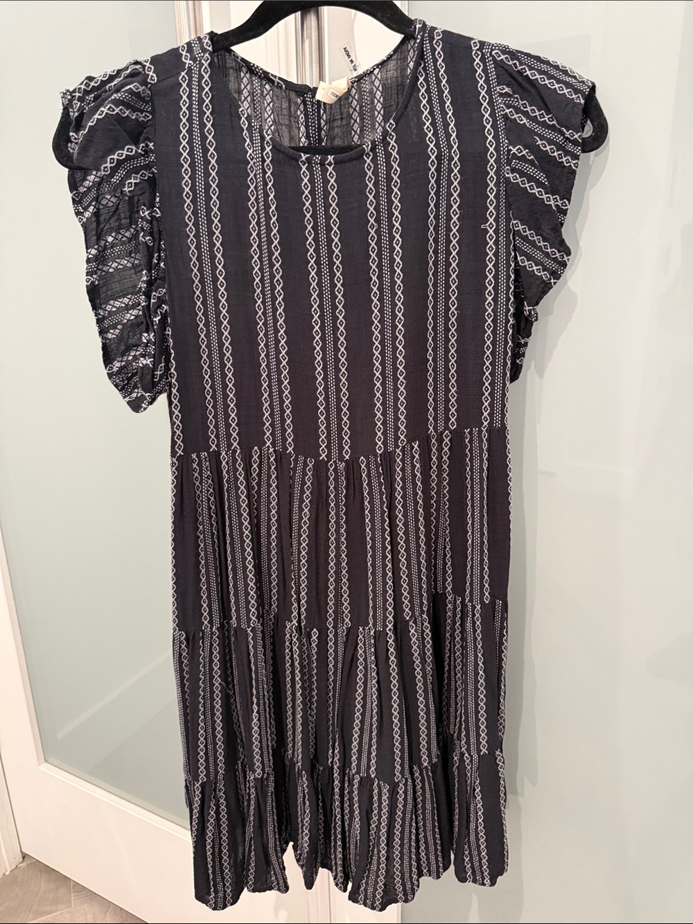 Elan Black & White Tiered Dress Ruffle Sleeve